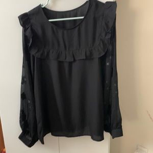 ❤️CUTE RUFFLE BLACK BLOUSE ❤️